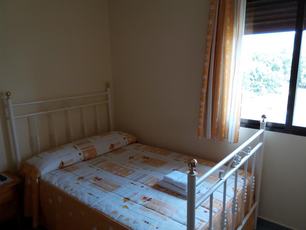Hostal Miraflor De Las Cadenas Cuacos De Yuste Buitenkant foto